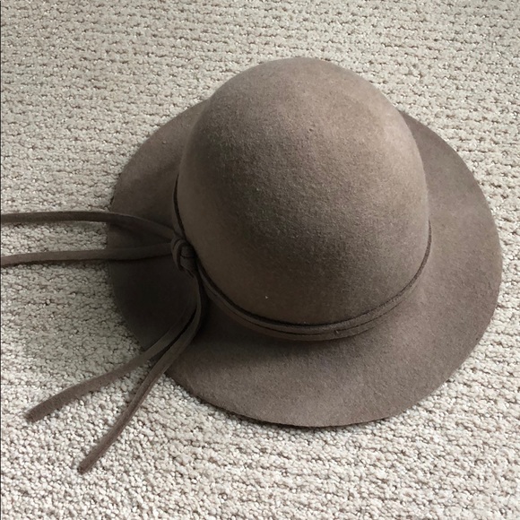 Nordstrom Tan Hat - Picture 2 of 4